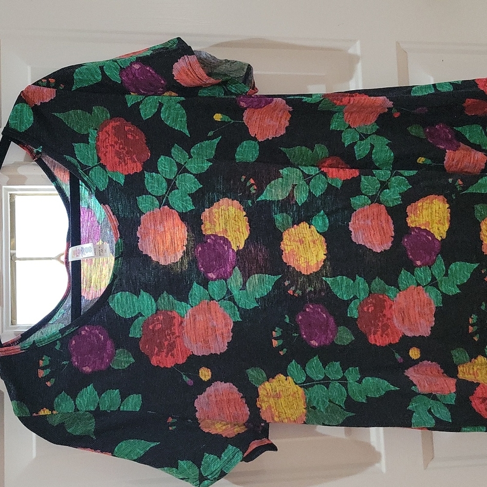 Lularoe 3X Classic T Black floral